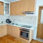 Mb Deluxe * Visoko