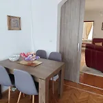 Apartamento Mb Deluxe *
