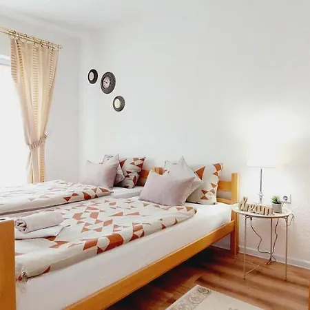 Mb Deluxe Apartment