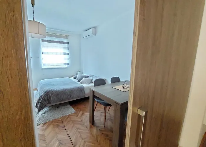 Mb Deluxe Apartamento *