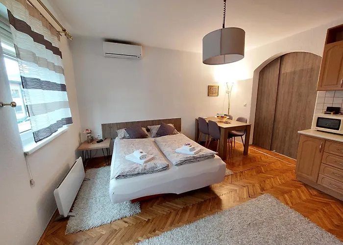 Mb Deluxe Apartamento